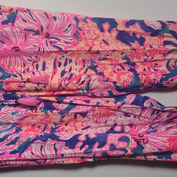Lilly Pulitzer Vibrant Pink and Blue Joggers - Picture 6 of 12
